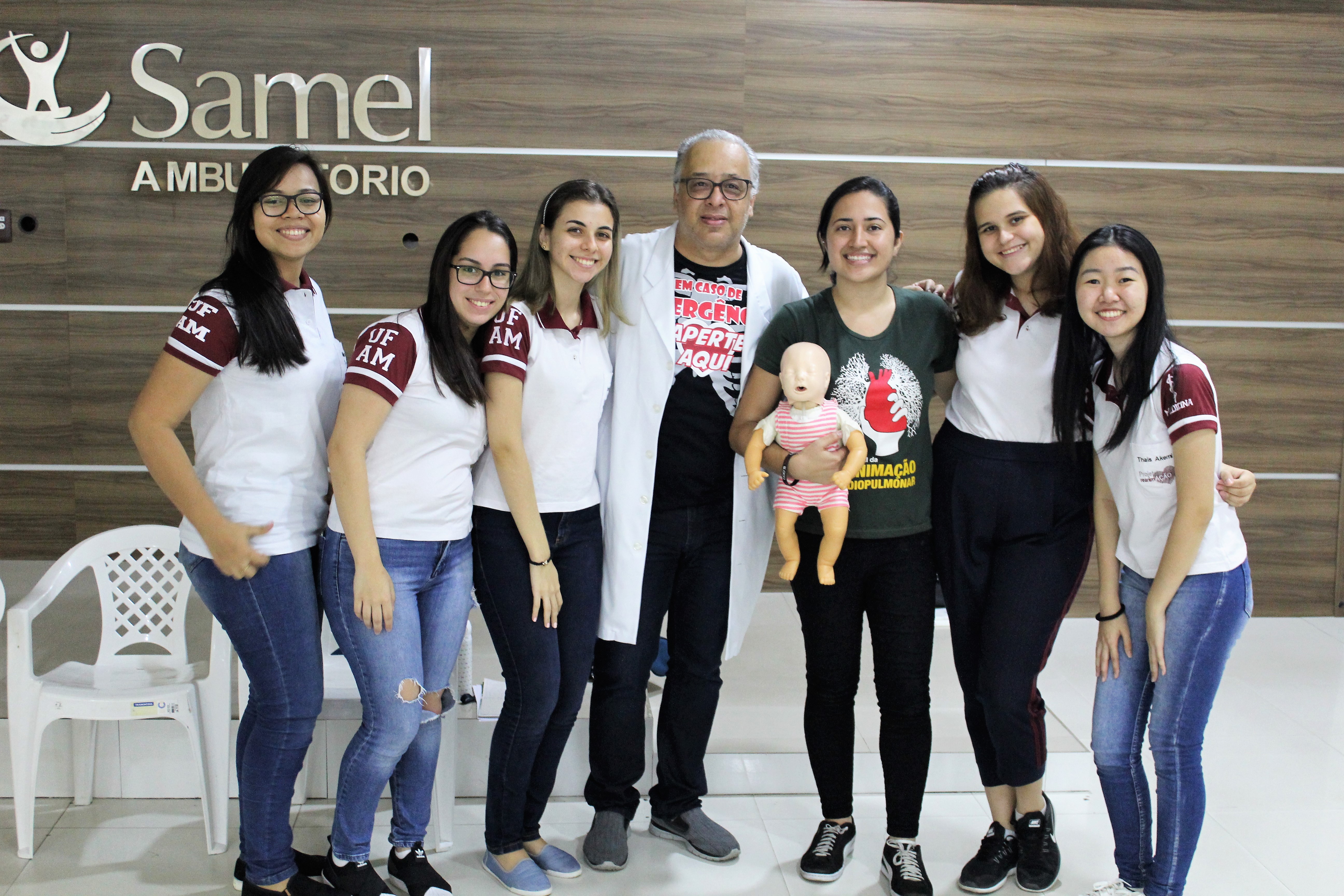 Hospitais dos Planos de Saúde Samel realizam demonstração de Reanimação Cardiopulmonar